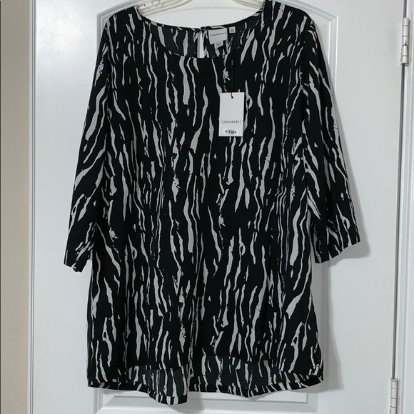 Junarose Tops - NWT! Beautiful Black & White Tunic!!!